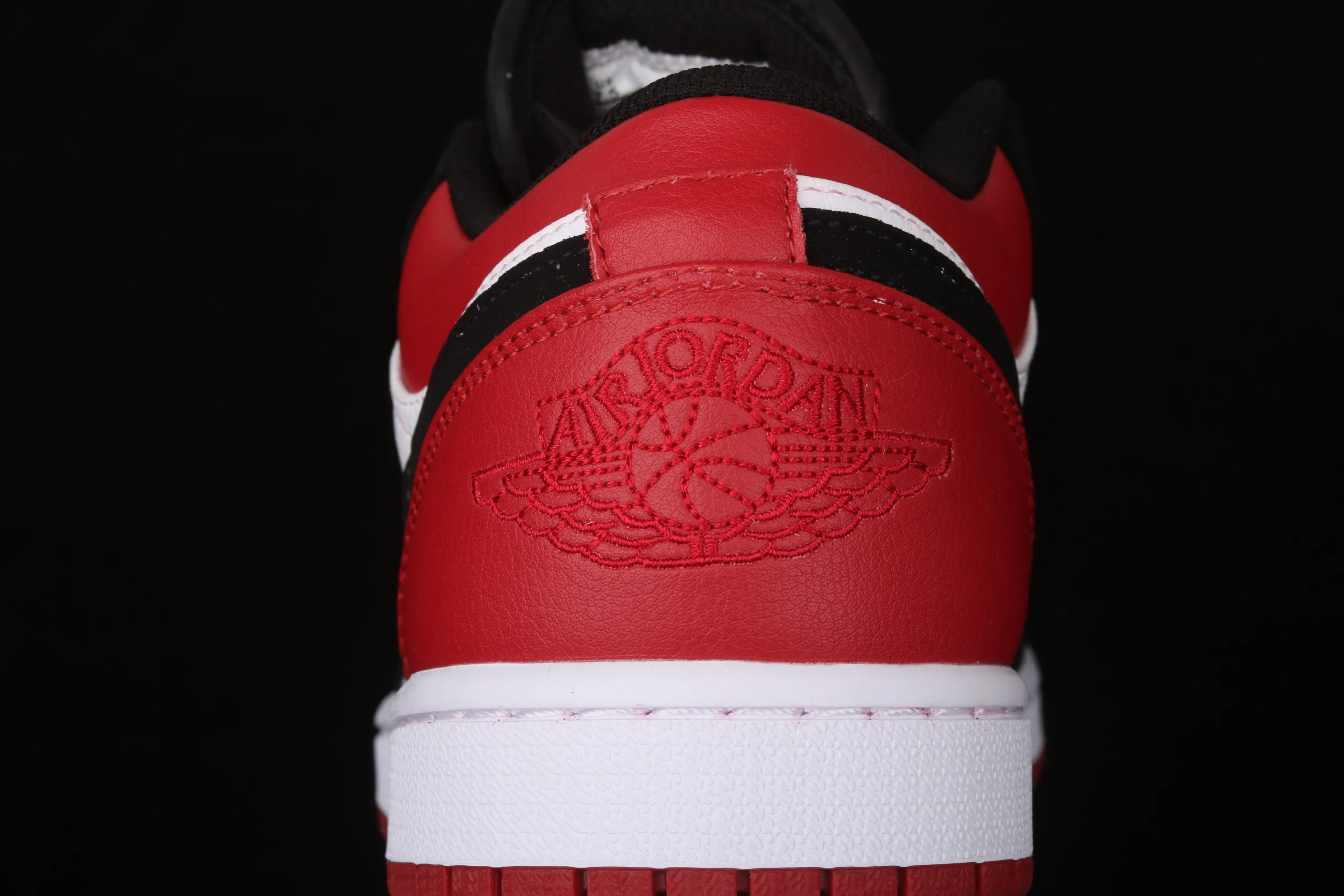 All Categories Air Jordan Jordan Series Basketball Shoes Air Jordan 1 Low New Version Air Jordan 1 Low AJ1 Joe 1 Low Top Leather Black Toe 553558-116